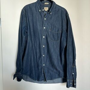 Men’s J.Crew Dark Wash Chambray Shirt